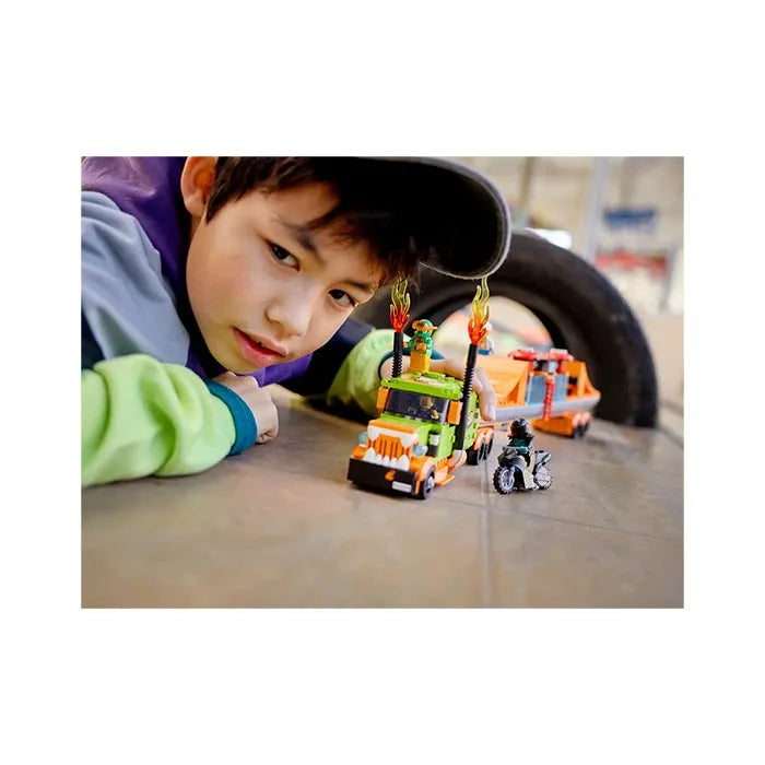 LEGO City Stunt Show Truck - 420 Pieces