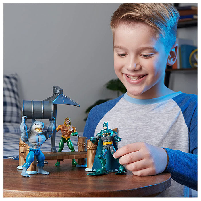 DC Comics, Gotham City Harbor Chaos Playset 4-inch Batman, Aquaman, King Shark Action Figures