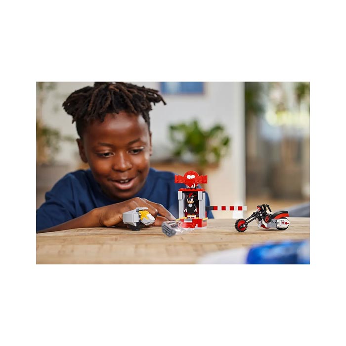 LEGO Sonic The Hedgehog Shadow's Escape 196 Pcs