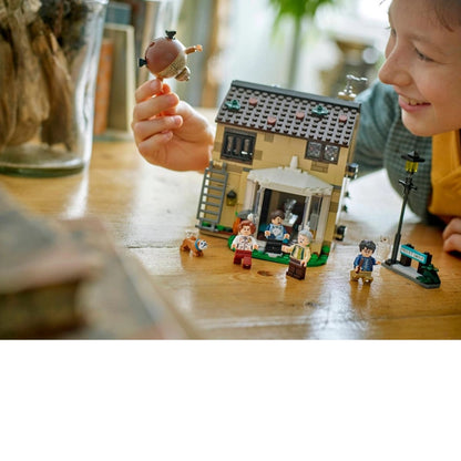 LEGO Harry Potter Privet Drive: Aunt Marge's Visit 639 Pieces