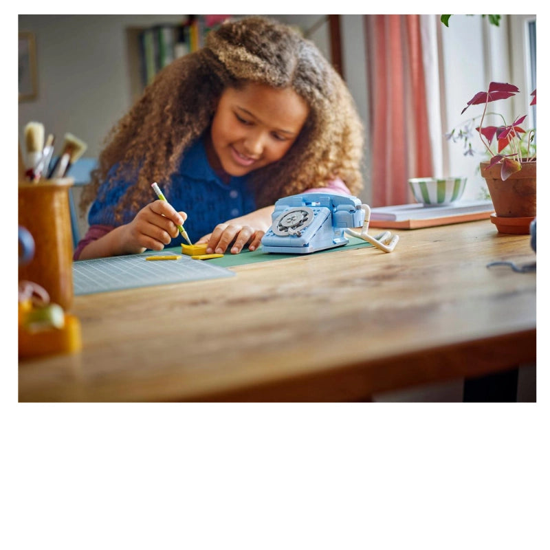 LEGO Retro Telephone Creator 3-in-1 383 piecs