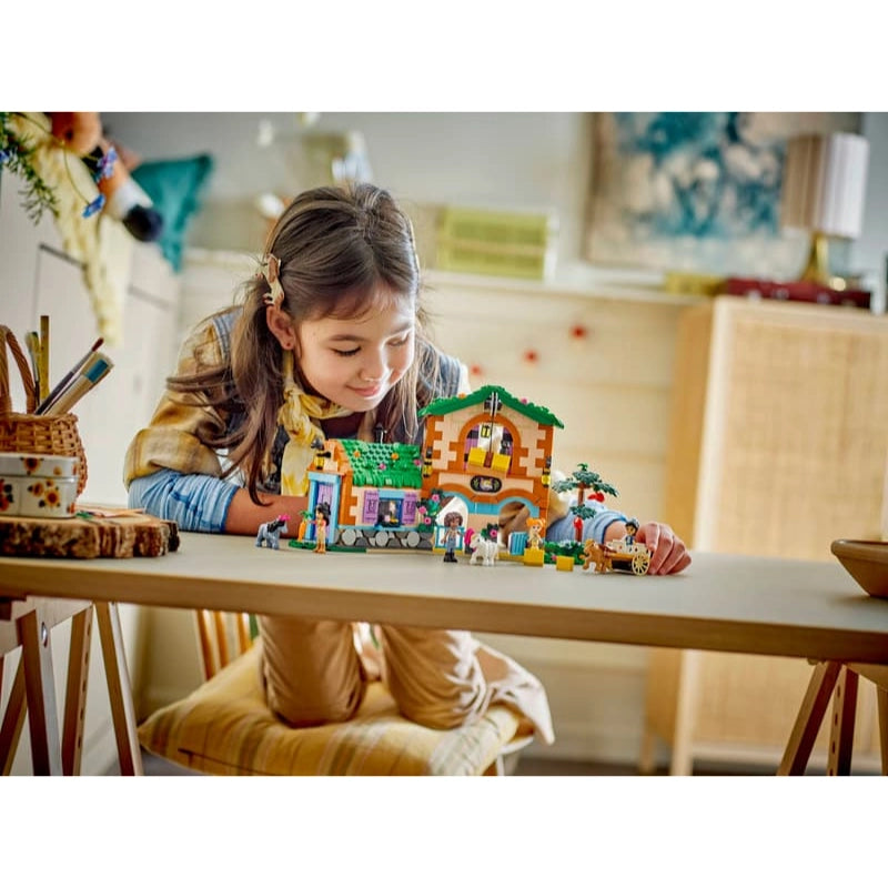 LEGO Friends Pony Ranch &amp; Stable 727 Pieces