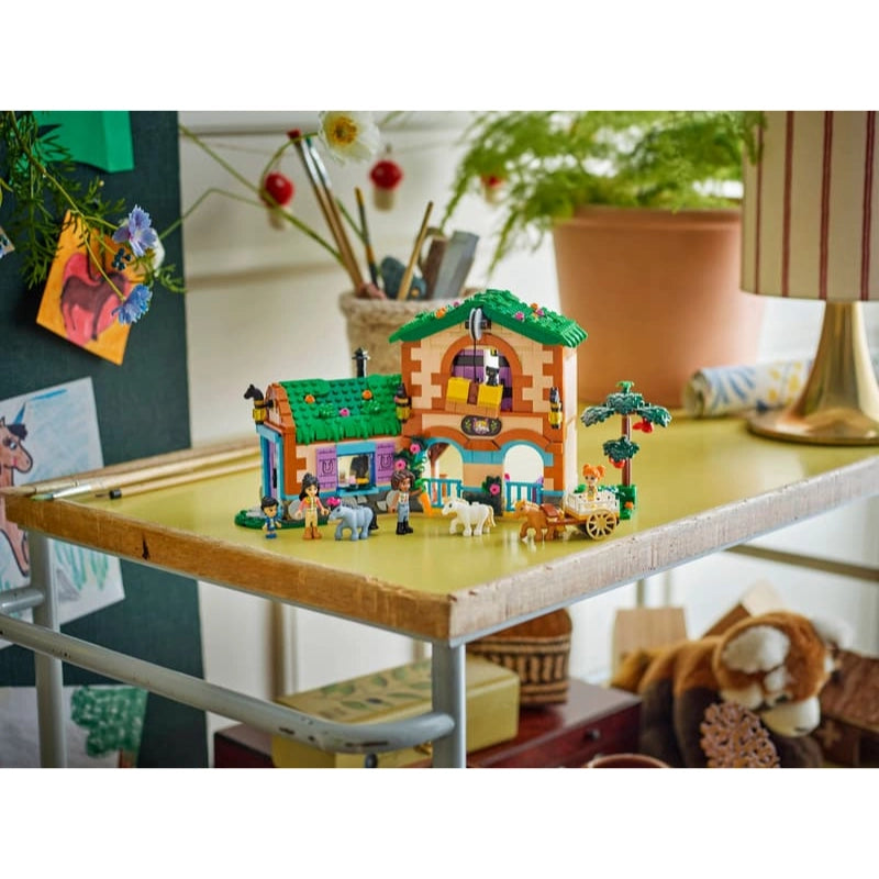 LEGO Friends Pony Ranch &amp; Stable 727 Pieces