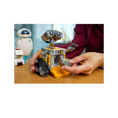 LEGO Disney WALL-E and EVE 811 Pieces