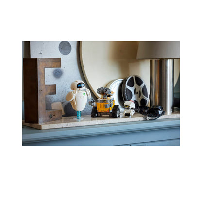 LEGO Disney WALL-E and EVE 811 Pieces