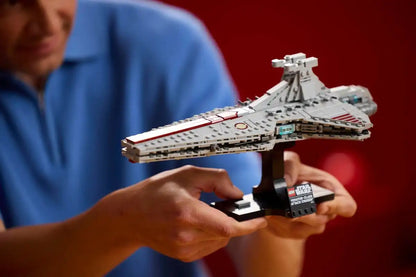 LEGO Star Wars Venator-Class Attack Cruiser 643 Pieces