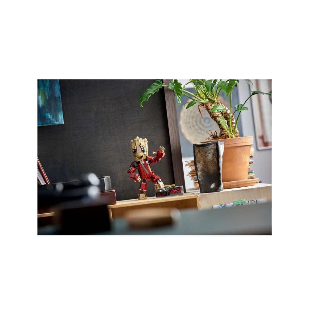 LEGO Marvel Ravager Jumpsuit Groot 604 Pieces