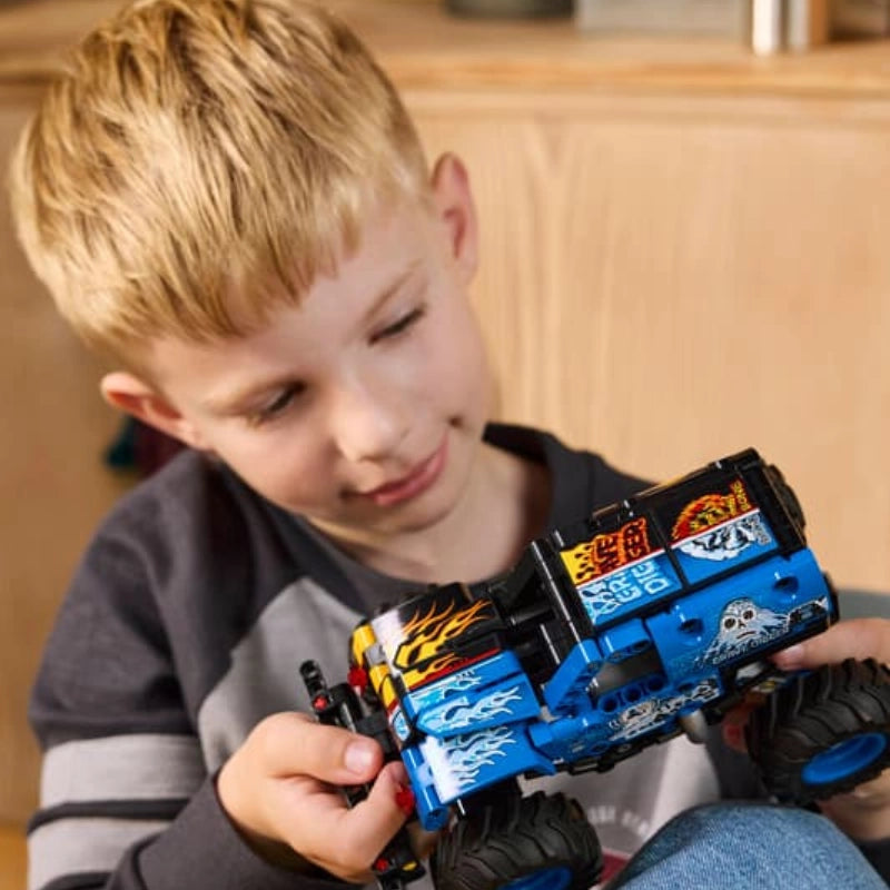 LEGO Technic Monster Jam Grave Digger Fire and Ice 263 Pieces