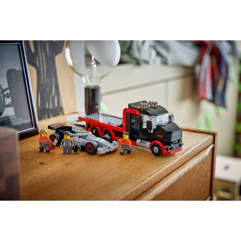LEGO City F1 Display Truck with Audi F1 Race Car 508Pieces