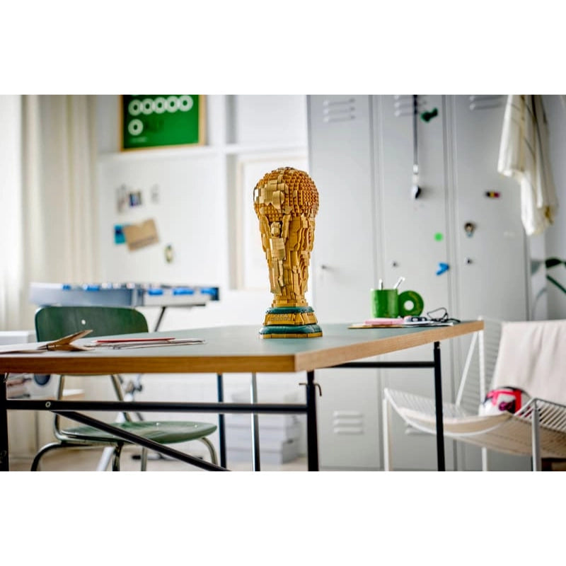 LEGO Editions FIFA World Cup Official Trophy 2842 Pieces