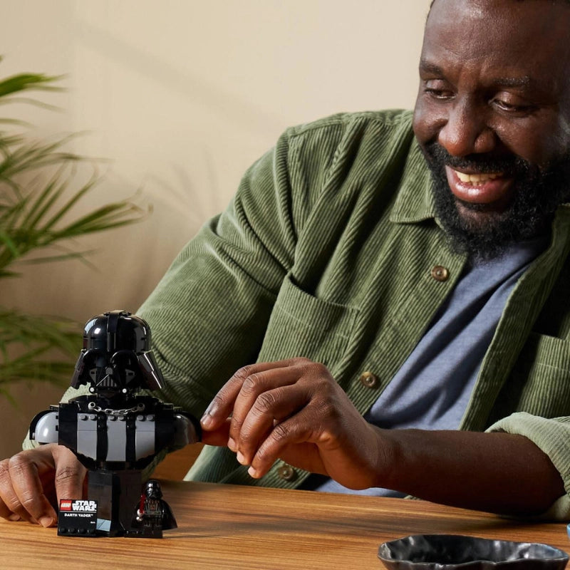 LEGO Star Wars: DARTH VADER BUST 349 Pieces