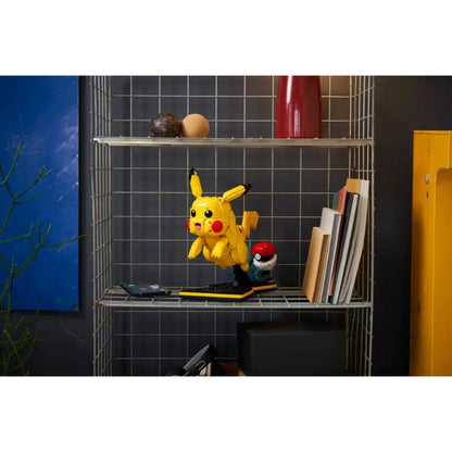 PIKACHU POKE BALL 2050PCS 18+