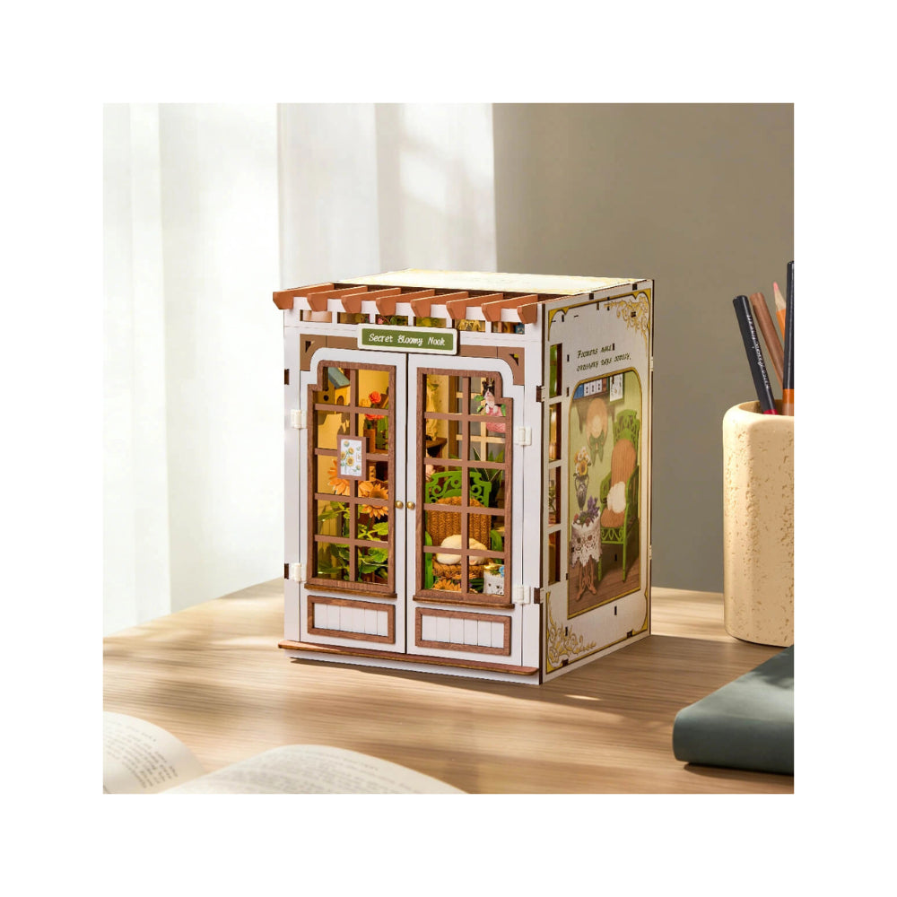 Robotime Rolife DIY Book Nook Kit - Secret Bloomy Nook