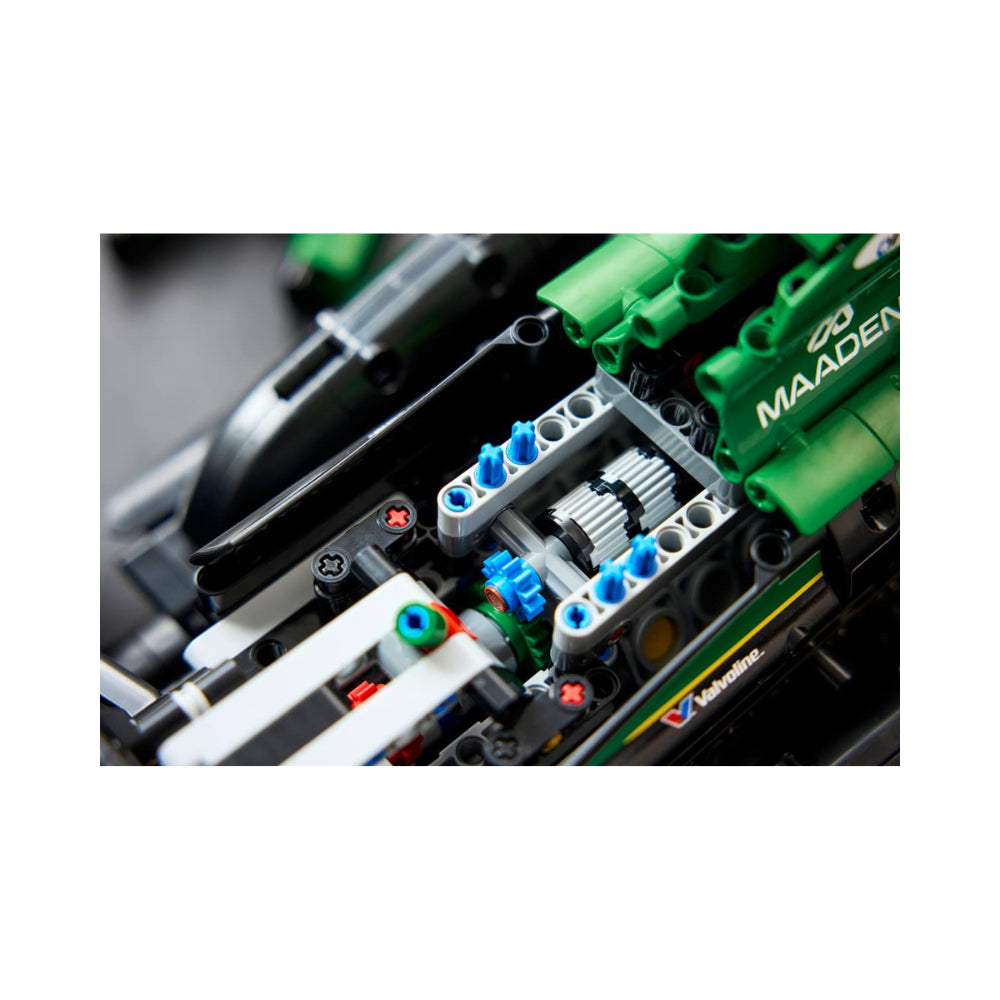 LEGO Technic Aston Martin Aramco AMR25 F1 Car - 1547 Pieces