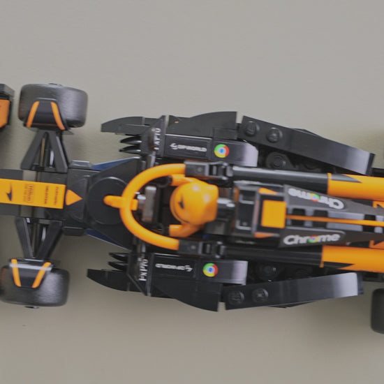 Video of LEGO Speed Champions McLaren F1 Team MCL38 Race Car (269 Pieces)